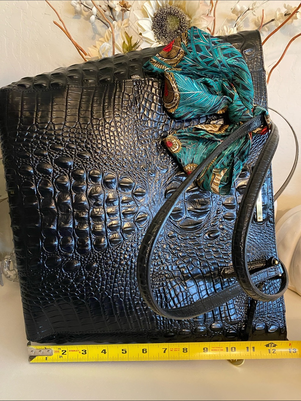 BRAHMIN LRG WOMEN'S BLACK CROC EMBOSSED GENUINE LEATHER TOTE W/ GOLD HARDWARE - Picture 10 of 12